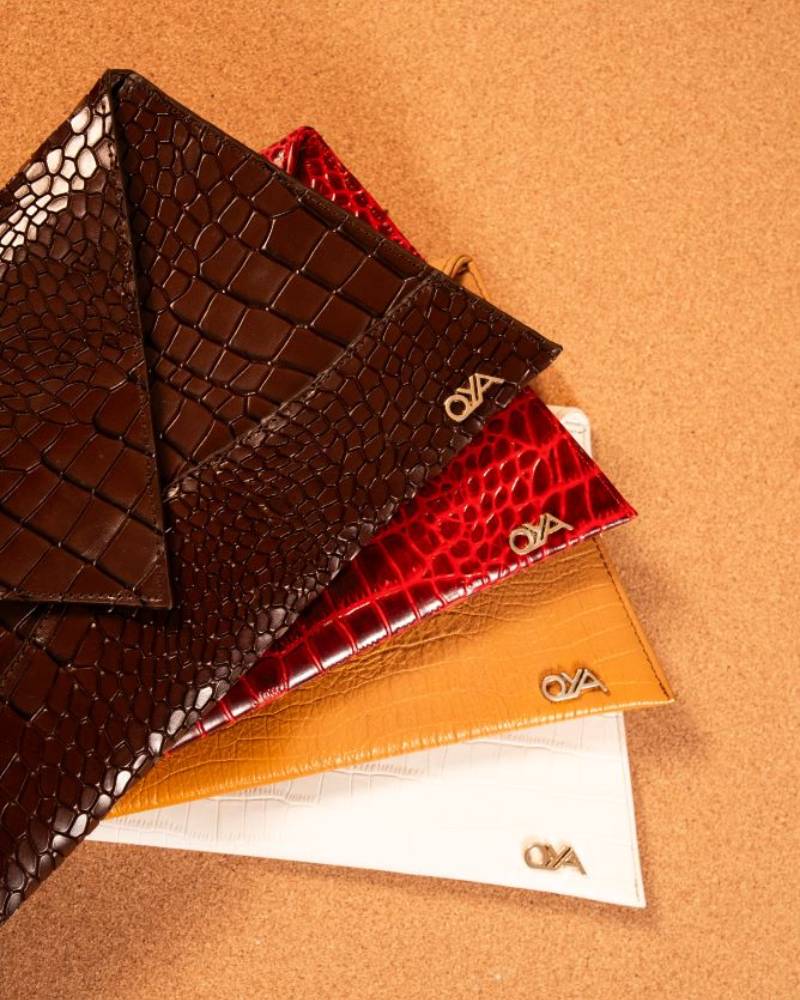Envelope clutch