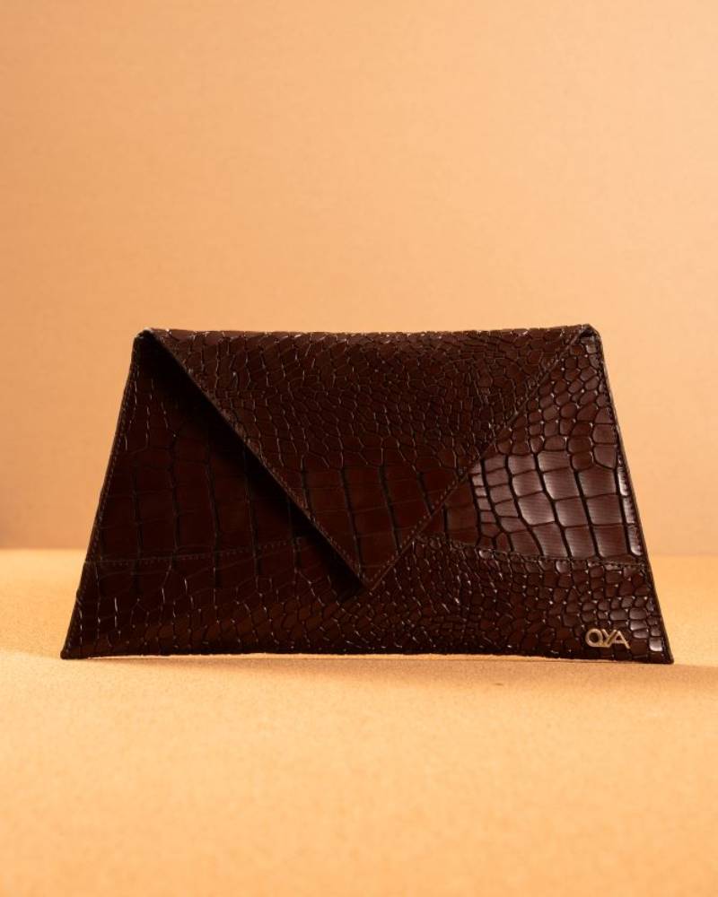 Envelope clutch